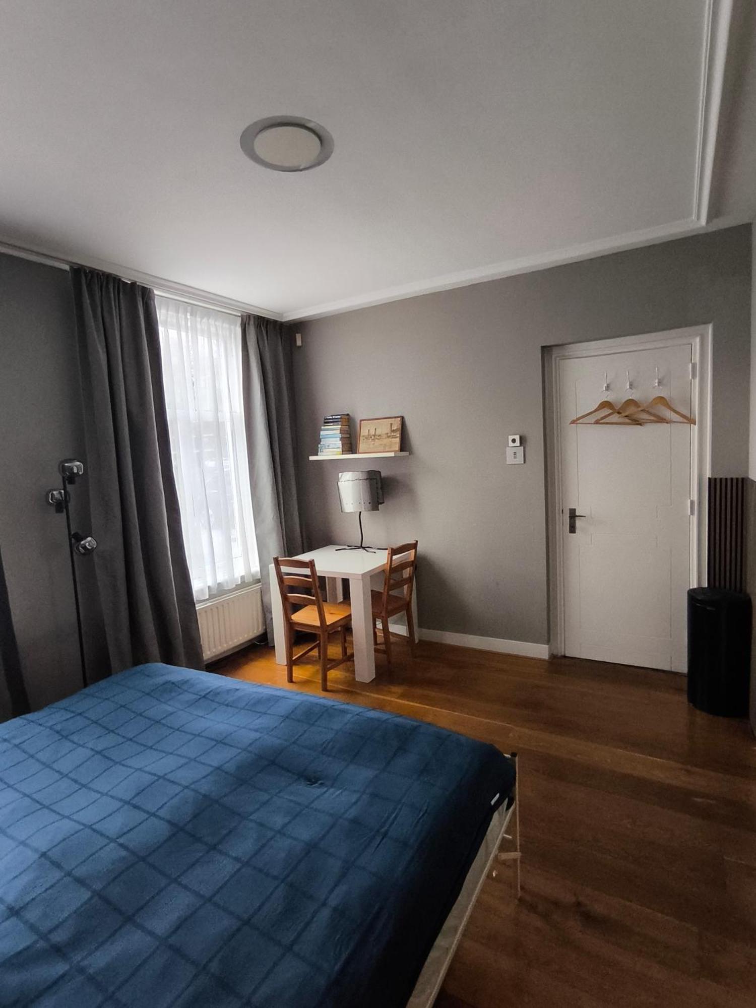 Ocean Moments - Free Parking